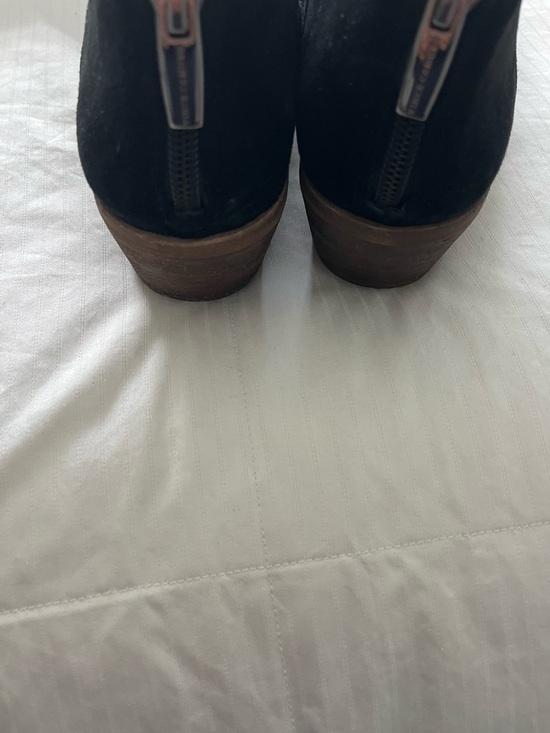 Vince Camuto Black Booties - Picture 4 of 6